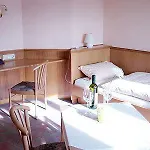 Zur Linde Hotel 3*