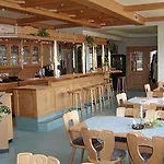 Zur Linde Hotel 3*