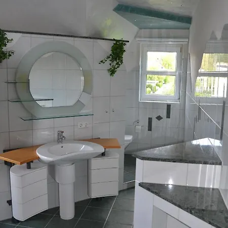 Wolf Zur Linde Hotel 3*