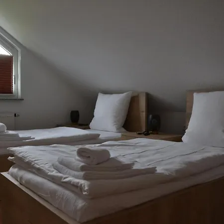 Wolf Zur Linde Kuenzell