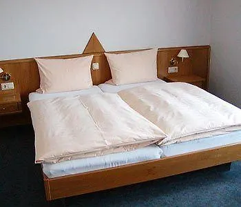 Wolf Zur Linde Hotel